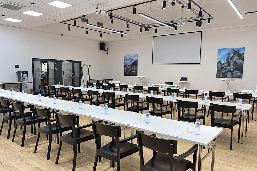 Hotel Restart Superior Jičín المظهر الخارجي الصورة